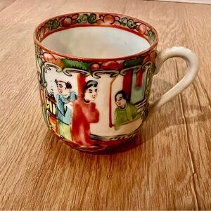 Antique 19th C. Chinese Export Rose‎ Medallion Demitasse Cup Hand Painted